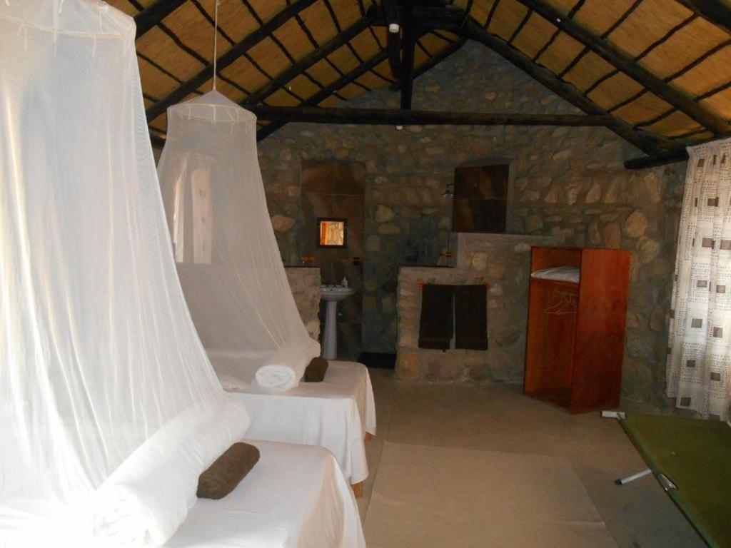 Kapika Waterfall Lodge Epupa Exterior photo