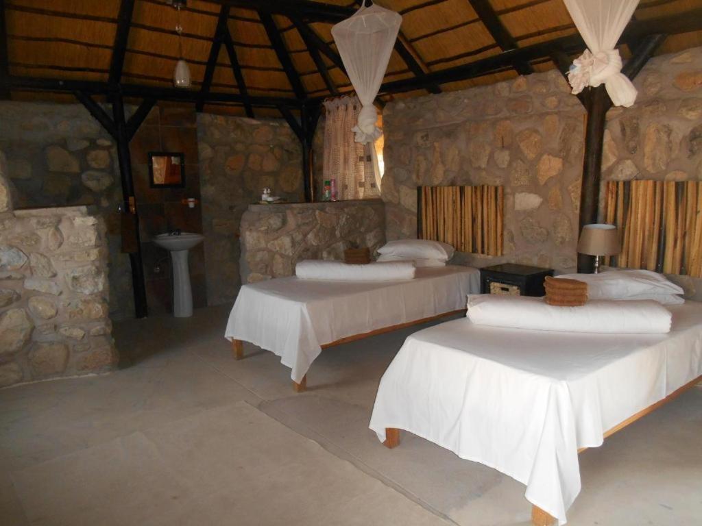 Kapika Waterfall Lodge Epupa Exterior photo