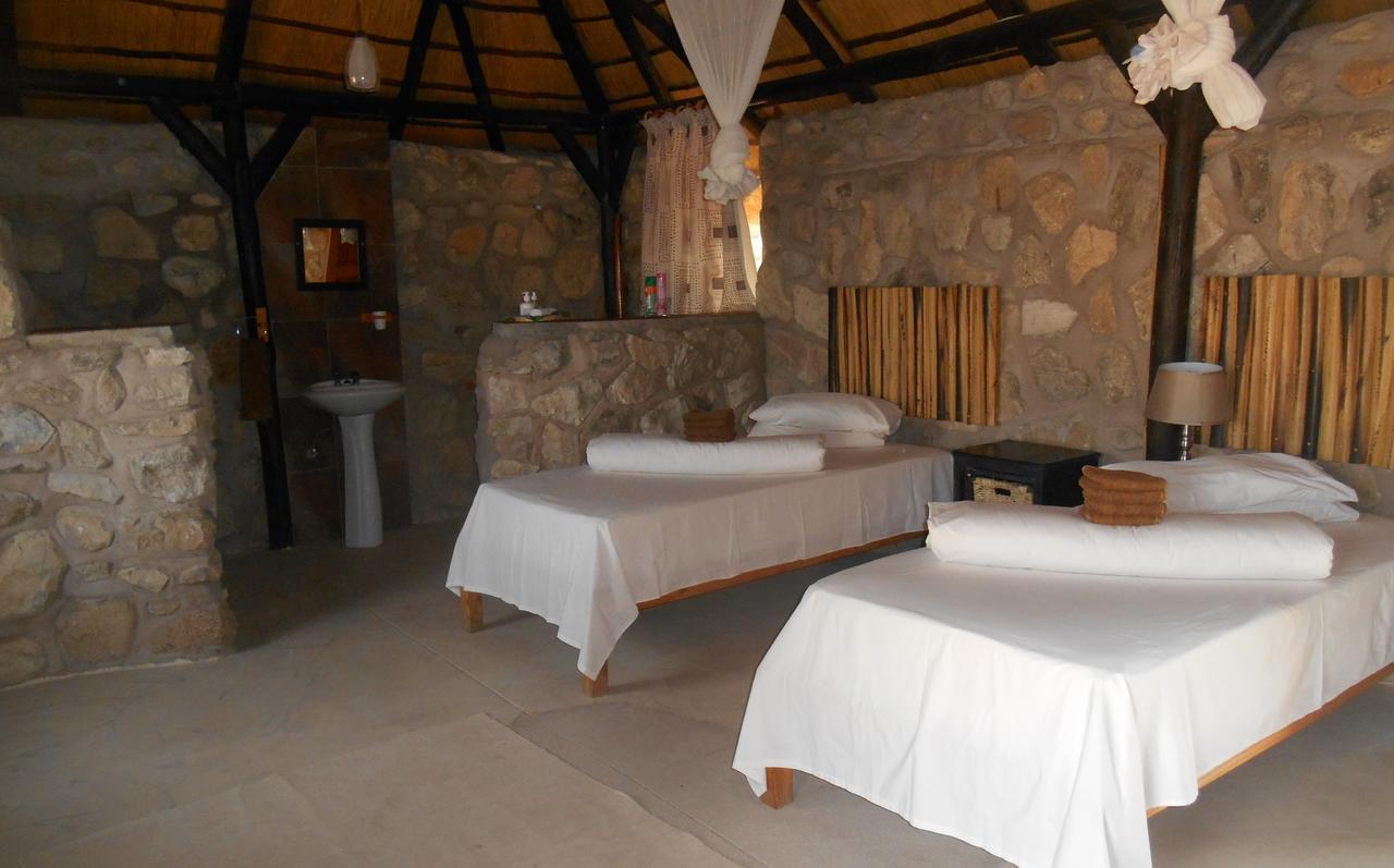 Kapika Waterfall Lodge Epupa Room photo